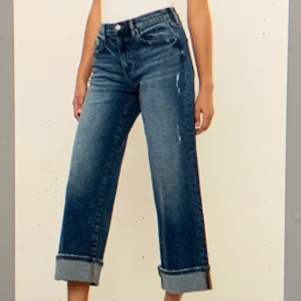 KanCan Blue Ankle Cropped Jeans with Classic Design